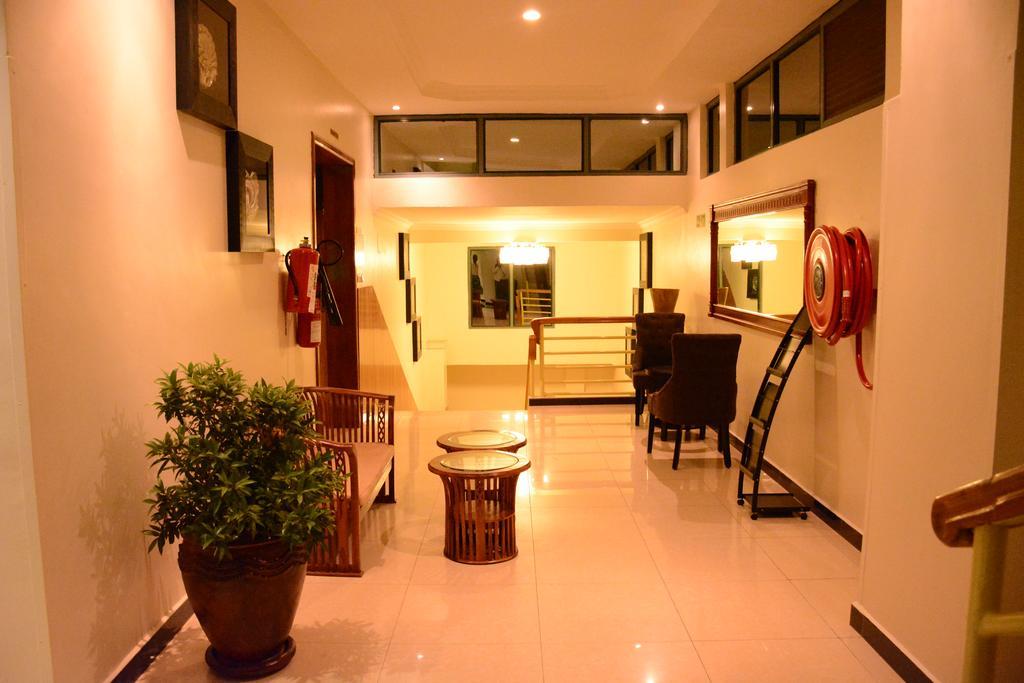 La Posh Hotel Kigali Extérieur photo