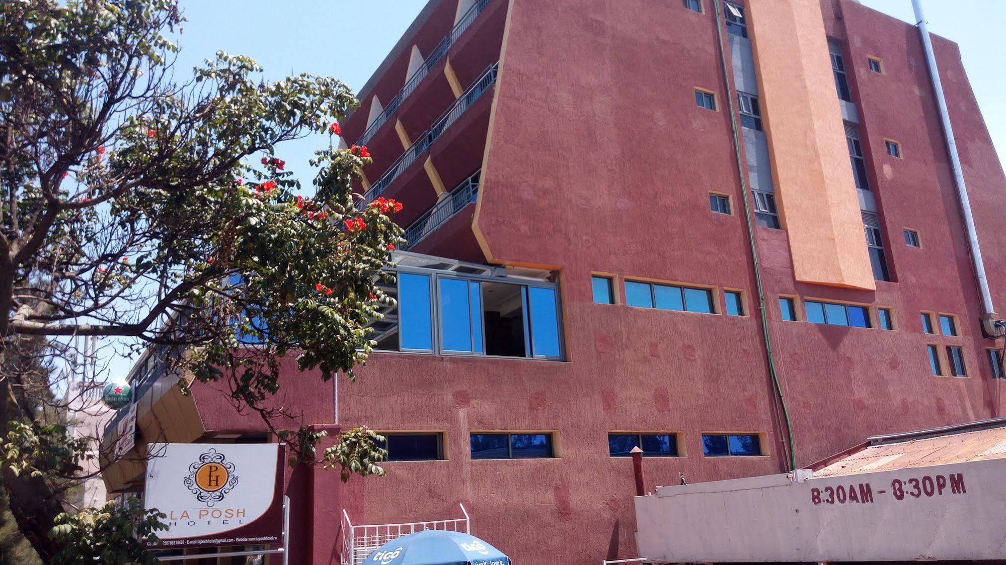 La Posh Hotel Kigali Extérieur photo
